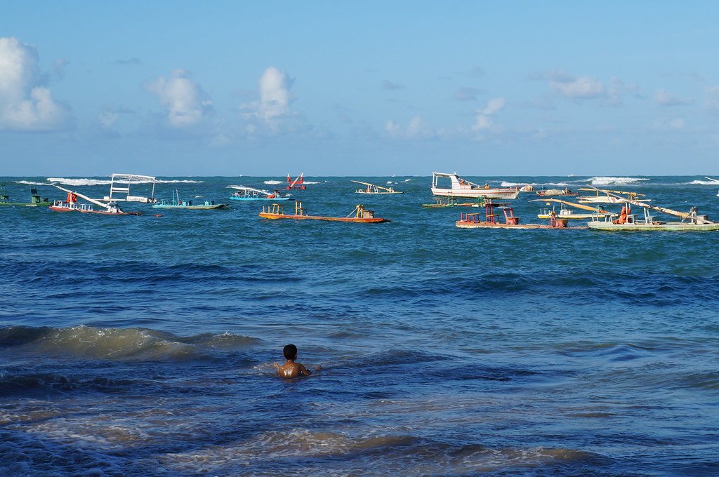 Jangadas coloridas na praia de Porto de Galinhas Jangadas coloridas na praia de Porto de Galinhas